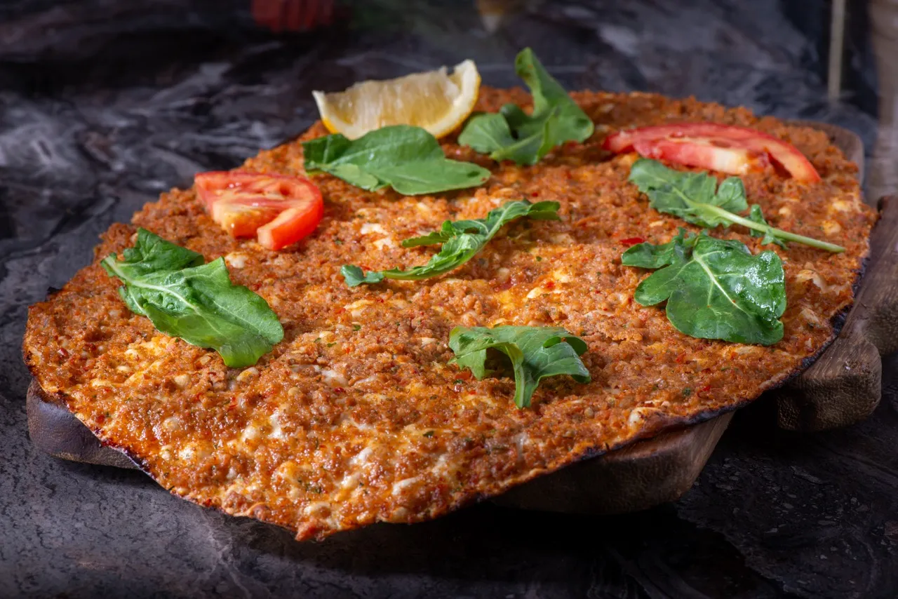 Acılı Lahmacun